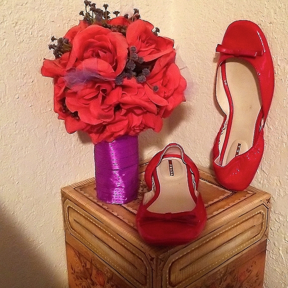Prada Bow Shoes - Picture 1 of 14